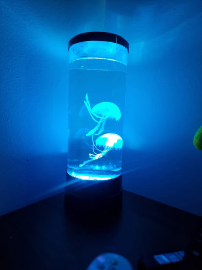 Luz nocturna con forma de medusa